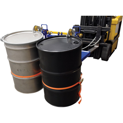 Manipulateur de barils Eagle Beak automatique, Pour 55 gal. US (45 gal. imp.) Waymarc Industries Inc