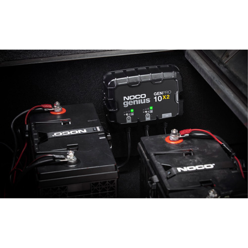 Chargeur de batterie embarqu&eacute; &agrave; 2 sorties de 20 amp&egrave;res GenPro10X2 Genius Waymarc Industries Inc