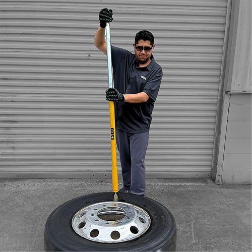 D&eacute;monte-talons &agrave; marteau coulissant Waymarc Industries Inc