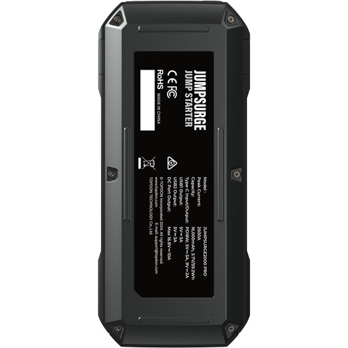 D&eacute;marreur de secours, banque d'alimentation et lampe de poche JumpSurge2000Pro &agrave; 2500 A de pointe Waymarc Industries Inc