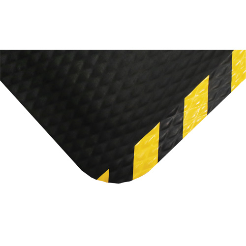Hog Heaven Mat, Diamond, 4-4/5' x 8' x 7/8", Black/Yellow, Nitrile Waymarc Industries Inc