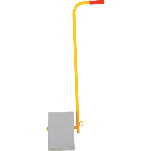 Cale de roues en aluminium avec poign&eacute;e, 7" la x 11-7/8" p x 7-11/16" h Waymarc Industries Inc