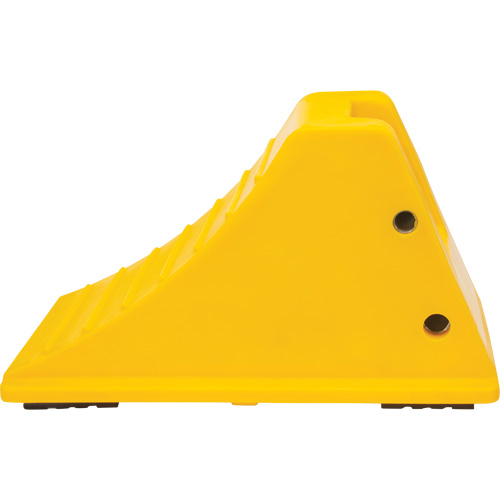 Cales de roue avec surface antid&eacute;rapante en caoutchouc, Polyur&eacute;thane, Jaune, 11-1/4" la x 21" p x 12-1/4" h Waymarc Industries Inc