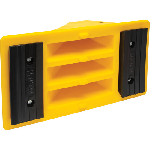Cales de roue avec surface antid&eacute;rapante en caoutchouc, Polyur&eacute;thane, Jaune, 11-1/4" la x 21" p x 12-1/4" h Waymarc Industries Inc