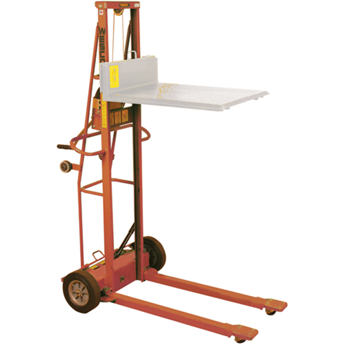 Chariot de levage Triple Truck, Capacit&eacute; 30 - 85 gal. US (25 - 70 gal. imp.) Waymarc Industries Inc