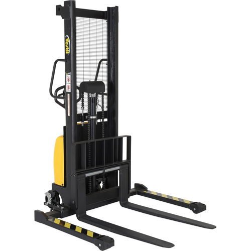Gerbeur pour chariot &eacute;l&eacute;vateur, Fonctionnement &eacute;lectrique, Capacit&eacute; 2000 lb, Lev&eacute;e max 63" Waymarc Industries Inc