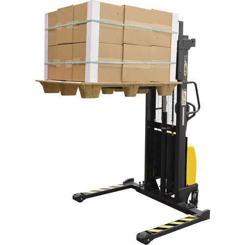 Gerbeur pour chariot &eacute;l&eacute;vateur, Fonctionnement &eacute;lectrique, Capacit&eacute; 2000 lb, Lev&eacute;e max 63" Waymarc Industries Inc