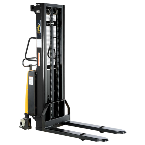 Gerbeur pour chariot &eacute;l&eacute;vateur, Fonctionnement &eacute;lectrique, Capacit&eacute; 2000 lb, Lev&eacute;e max 118" Waymarc Industries Inc