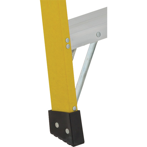 Industrial Heavy-Duty Stepladders (6900 Series), 4', Fibreglass, 300 lbs. Capacity, Type 1A Waymarc Industries Inc