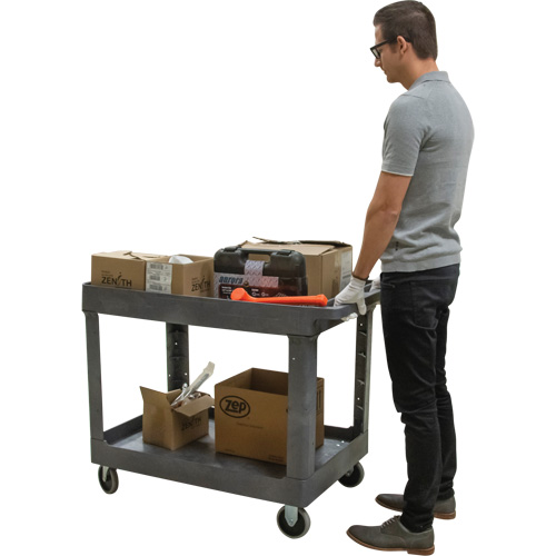 Chariot utilitaire pour l'entretien, 2 tiers, 24-5/8" x 32-1/2" x 40", Capacit&eacute; 550 lb Waymarc Industries Inc