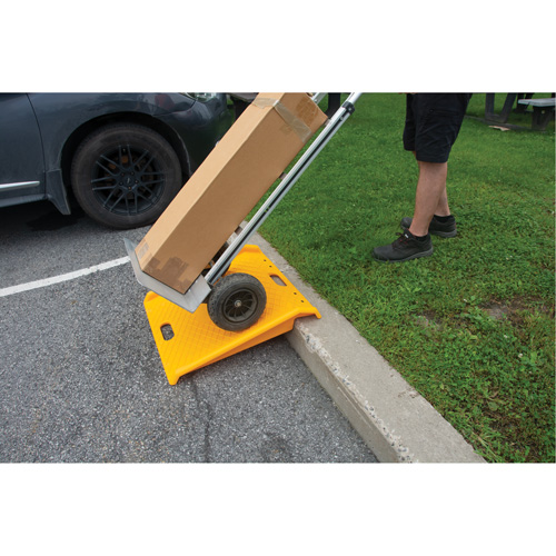 Portable Poly Hand Truck Curb Ramp, 1000 lbs. Capacity, 27" W x 27" L Waymarc Industries Inc