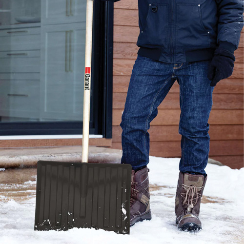Nordic Snow Shovel, Polypropylene Blade, 17-3/4" Wide, D-Grip Handle Waymarc Industries Inc