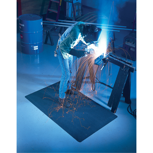 Weldsafe Ultrasoft Mat No. 447, Rubber, 10' L, 2' W x 7/8" Thick, Black Waymarc Industries Inc