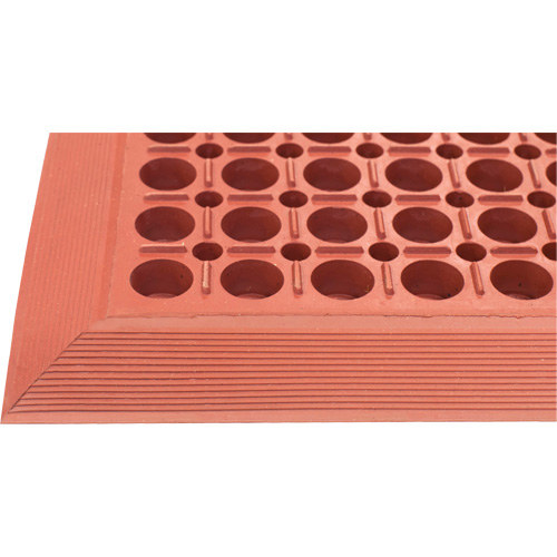 Competitor Series Mats, Slotted, 3' x 5' x 7/8", Orange, Natural Rubber Waymarc Industries Inc