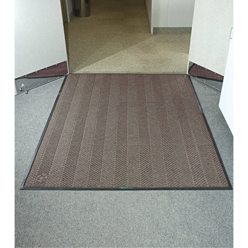 Waterhog&reg; Eco Elite Matting, Wiper/Scraper, 4' x 6' x 3/8", Chestnut Brown Waymarc Industries Inc