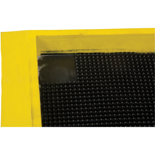 Foot Sanitizing Matting, Rubber, 2-2/3' W x 3-1/4' L x 2-1/2" Thick, Yellow Waymarc Industries Inc