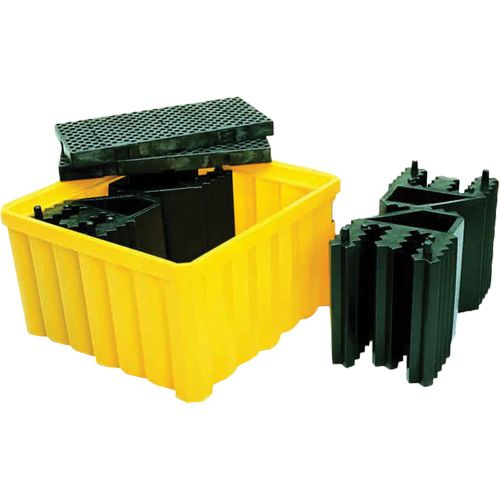 Palette antid&eacute;versement avec drain Ultra-IBC Spill Pallet , Capacit&eacute; de d&eacute;versement 400 gal. US, 58,75" x 58,75" x 33" Waymarc Industries Inc
