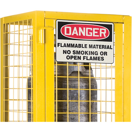 Armoire de s&eacute;curit&eacute; pour cylindres de gaz conforme aux normes de la CSA, nbre de bouteilles: 2, 17" , 17" , 69" , Jaune Waymarc Industries Inc