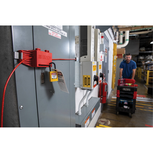 Dispositif de cadenassage pour tableau, Type Disjoncteur Waymarc Industries Inc