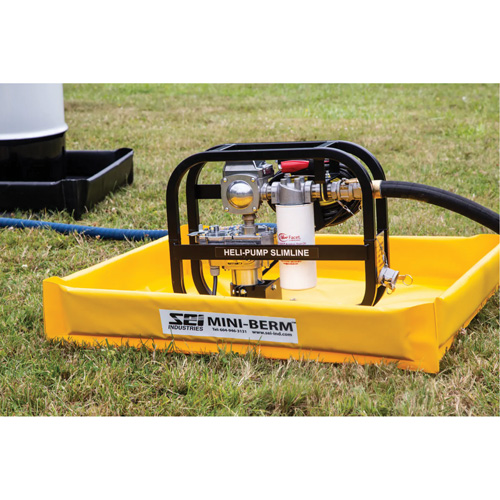 Berme de confinement compacte Mini-Berm en PVC jaune, Capacit&eacute; 10 gal. US, 2' la x 2' lo x 4" h Waymarc Industries Inc