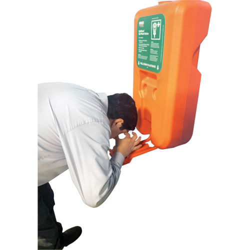 Poste de douche oculaire portable autonome, Aliment&eacute; par gravit&eacute;, Capacit&eacute; 10 gal., Conformit&eacute; ANSI Z358.1 Waymarc Industries Inc