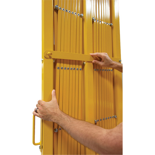 Barri&egrave;re extensible, 84" h x 20' lo, Jaune Waymarc Industries Inc