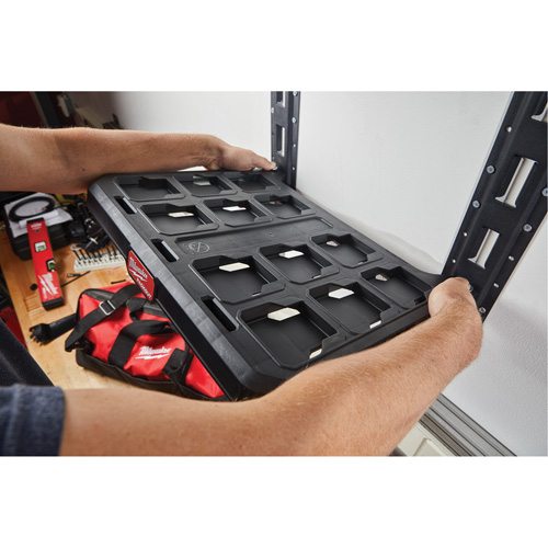 E-Track vertical pour tablettes de rayonnage Packout Waymarc Industries Inc