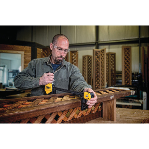 Serre-joint tr&egrave;s grand &agrave; g&acirc;chette, 24" (610 mm) Waymarc Industries Inc