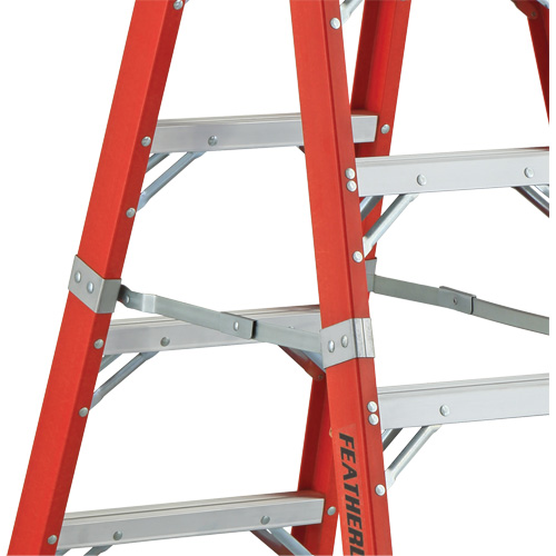 6600 AA Series Industrial Extra Heavy-Duty 2-Way Stepladders, Fibreglass, 375 lbs. Capacity, 4' Waymarc Industries Inc