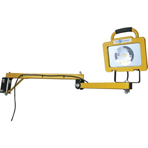 Lampe robuste pour quais, Bras 40", 38 W, Ampoule DEL, M&eacute;tal Waymarc Industries Inc