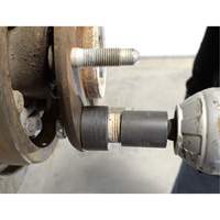 Outil d'installation de goujons de roue Waymarc Industries Inc