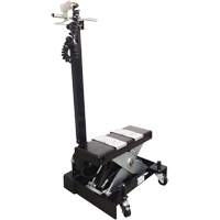 Cric de service de plancher &agrave; profil bas, 12 tonne(s) Capacit&eacute;, 7-1/2" Abaiss&eacute;e, 15" &eacute;lev&eacute;e, Air comprim&eacute;/hydraulique Waymarc Industries Inc