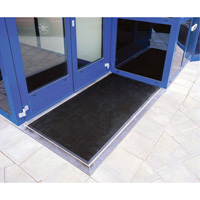 Tapis Gritstop Fingermat, Caoutchouc, Grattoir Type, Motif Textur&eacute;, 2' x 2-2/3', Noir Waymarc Industries Inc