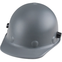 Casque de style casquette Fibre-Metal Roughneck P2 avec coque r&eacute;sistante &agrave; la chaleur, R&eacute;pond aux normes CSA type 1, Suspension Rochet, Non ventil&eacute; Waymarc Industries Inc