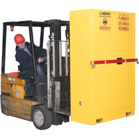 Armoire de rangement haute s&eacute;curit&eacute; avec barre en acier pour produits inflammables, 45 gal., 2 tablettes Waymarc Industries Inc