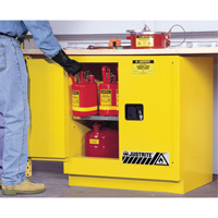 Armoire de s&eacute;curit&eacute; pour dessous de comptoir pour produits inflammables EX Sure-Grip, 22 gal., 2 Porte(s), 35" La x 35" h x 22" p Waymarc Industries Inc