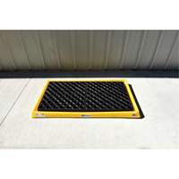 Plateaux Ultra-Containment Tray, 54" lo x 29,8" la x 3,5" h, Cap. de d&eacute;versement 14 gal. US Waymarc Industries Inc