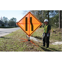 Panneau de construction enroulable - Tilt-Adjust prenez la voie de gauche, 36" x 36", Vinyle, Pictogramme Waymarc Industries Inc