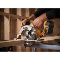 Ensemble de scie circulaire &agrave; moteur sans balai sans fil Max*, 6-1/2", 20 V Waymarc Industries Inc