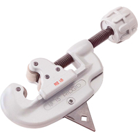Coupe-tubes avance par vis a/roue robuste, Capacit&eacute; de 1" Waymarc Industries Inc