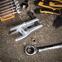 S&eacute;parateur universel de joints &agrave; rotule Waymarc Industries Inc