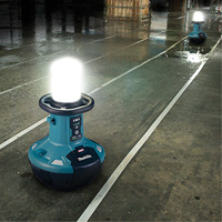 Lampe de chantier &agrave; DEL auto-redressante 40Vmax XGT (outil seulement)?, DEL, 5500 lumens Waymarc Industries Inc